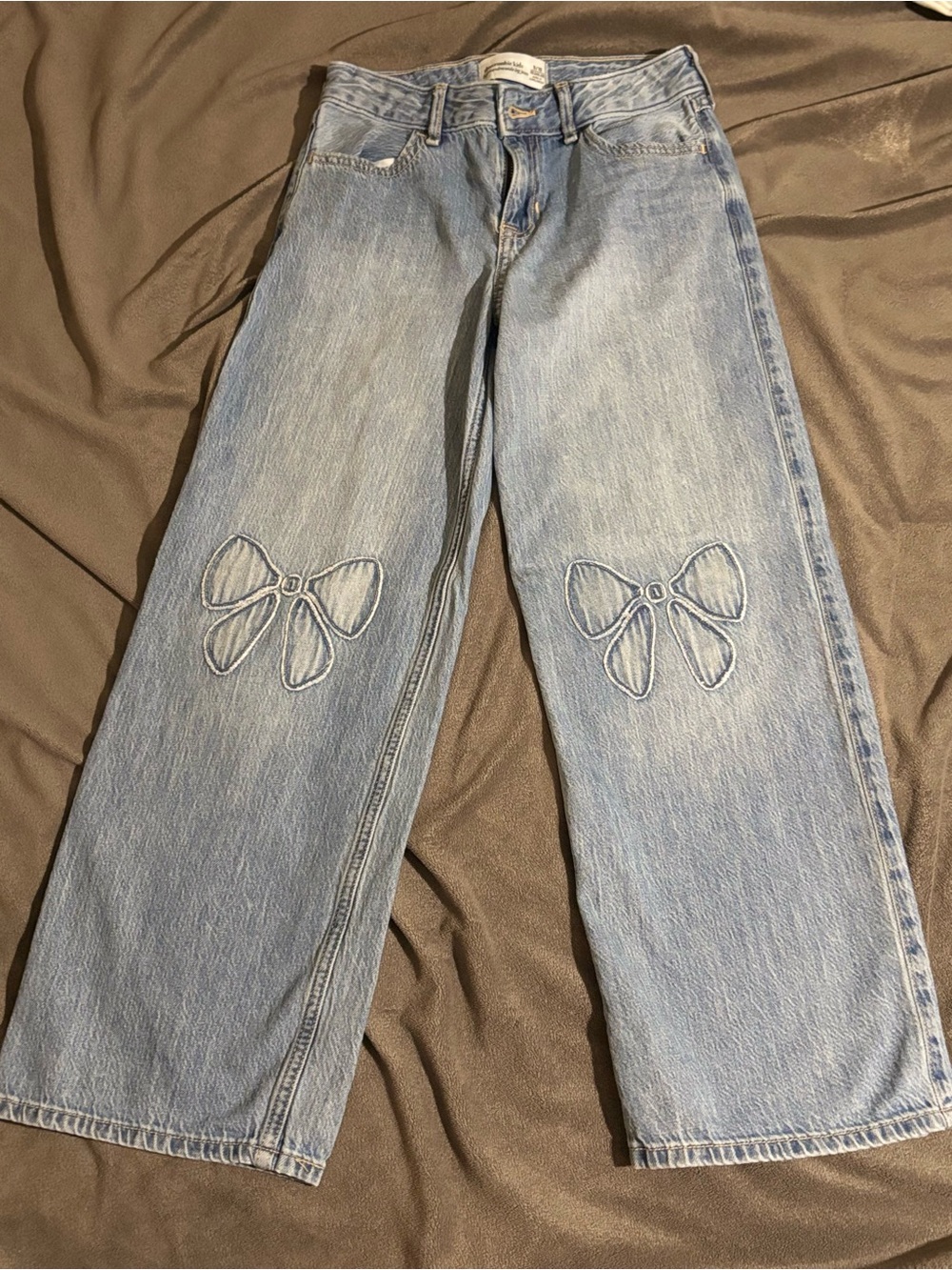 Abercrombie kids girls size 9/10 ultra wide leg bow jeans
